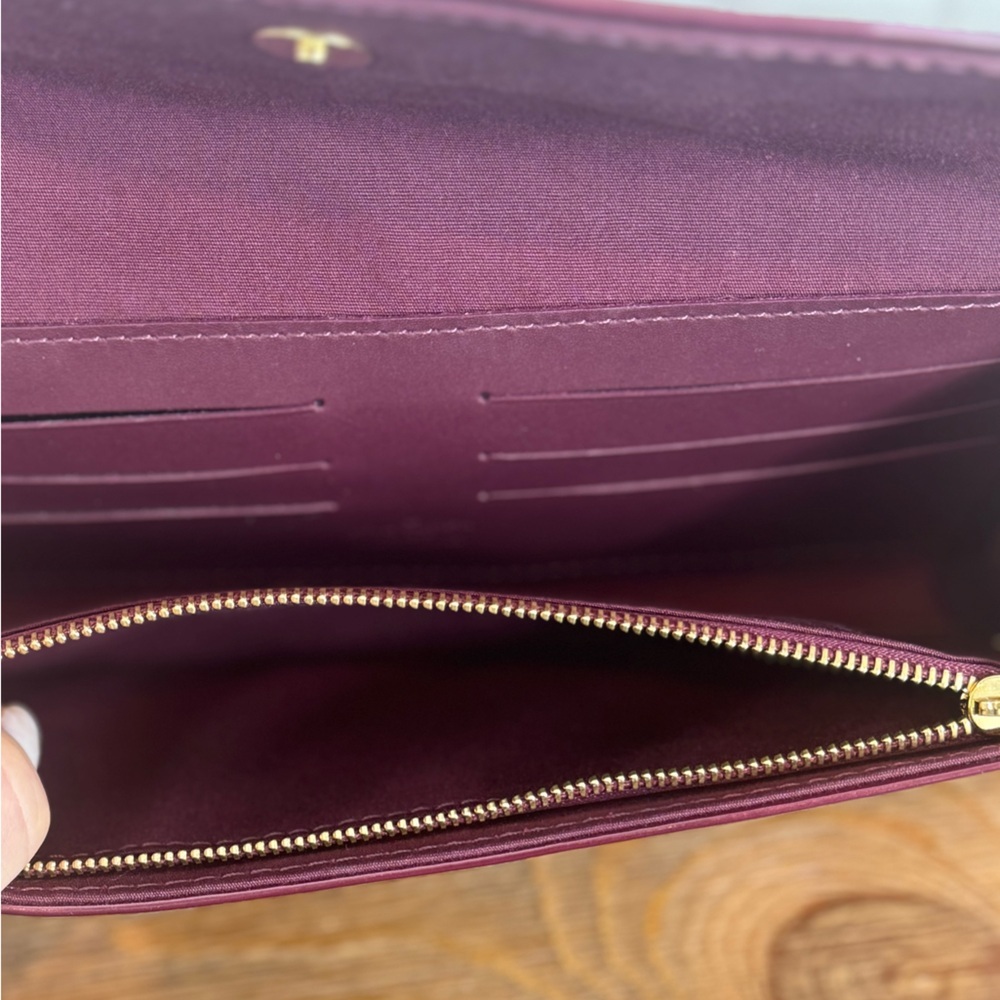Louis Vuitton Sunset Boulevard in Amarante Vernis Leather - Picture 12 of 16